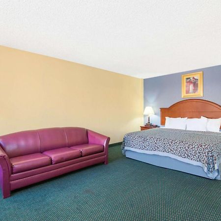 Blue Way Inn & Suites Wichita East Esterno foto